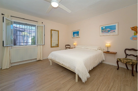 Villa in Benissa zu verkaufen, Woongedeelte 326 m², Bouwjaar 1989, + Zentralheizung, Klimaanlage, Grondstuk 4389 m², 5 Slaapkamers, 3 Badkamers, Pool, ref.: PV-141-02013P-23