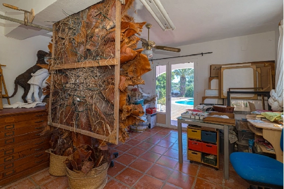 Villa in Benissa zu verkaufen, Woongedeelte 326 m², Bouwjaar 1989, + Zentralheizung, Klimaanlage, Grondstuk 4389 m², 5 Slaapkamers, 3 Badkamers, Pool, ref.: PV-141-02013P-38