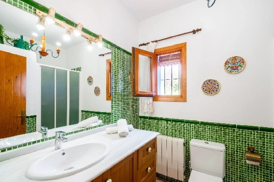 Finca in Benissa zu verkaufen, Woongedeelte 704 m², Bouwjaar 2004, Klimaanlage, Grondstuk 3420 m², 9 Slaapkamers, 8 Badkamers, Pool, ref.: AM-12577DR-20