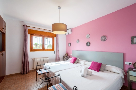 Finca in Benissa zu verkaufen, Woongedeelte 704 m², Bouwjaar 2004, Klimaanlage, Grondstuk 3420 m², 9 Slaapkamers, 8 Badkamers, Pool, ref.: AM-12577DR-21