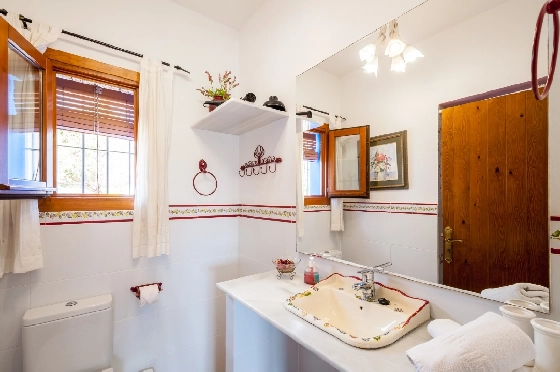 Finca in Benissa zu verkaufen, Woongedeelte 704 m², Bouwjaar 2004, Klimaanlage, Grondstuk 3420 m², 9 Slaapkamers, 8 Badkamers, Pool, ref.: AM-12577DR-22