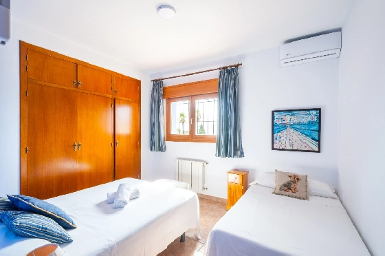 Finca in Benissa zu verkaufen, Woongedeelte 704 m², Bouwjaar 2004, Klimaanlage, Grondstuk 3420 m², 9 Slaapkamers, 8 Badkamers, Pool, ref.: AM-12577DR-23