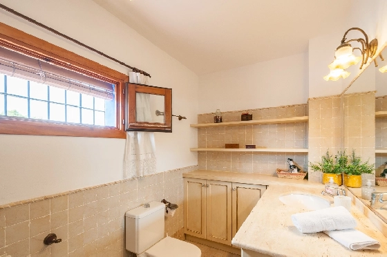 Finca in Benissa zu verkaufen, Woongedeelte 704 m², Bouwjaar 2004, Klimaanlage, Grondstuk 3420 m², 9 Slaapkamers, 8 Badkamers, Pool, ref.: AM-12577DR-27