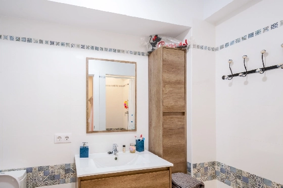 Finca in Benissa zu verkaufen, Woongedeelte 704 m², Bouwjaar 2004, Klimaanlage, Grondstuk 3420 m², 9 Slaapkamers, 8 Badkamers, Pool, ref.: AM-12577DR-32