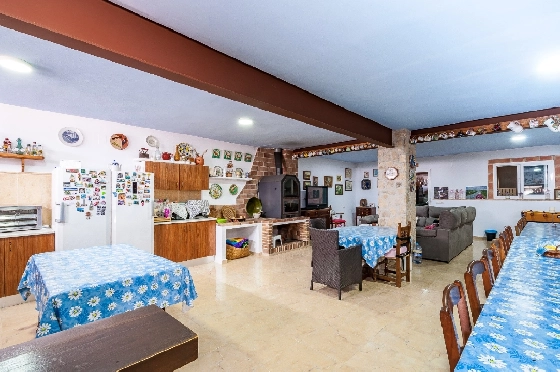 Finca in Benissa zu verkaufen, Woongedeelte 704 m², Bouwjaar 2004, Klimaanlage, Grondstuk 3420 m², 9 Slaapkamers, 8 Badkamers, Pool, ref.: AM-12577DR-38