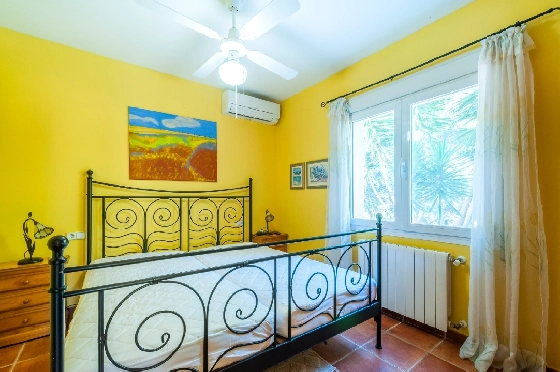 Villa in Benissa zu verkaufen, Woongedeelte 216 m², Bouwjaar 2004, Klimaanlage, Grondstuk 935 m², 4 Slaapkamers, 4 Badkamers, Pool, ref.: AM-12600DR-10