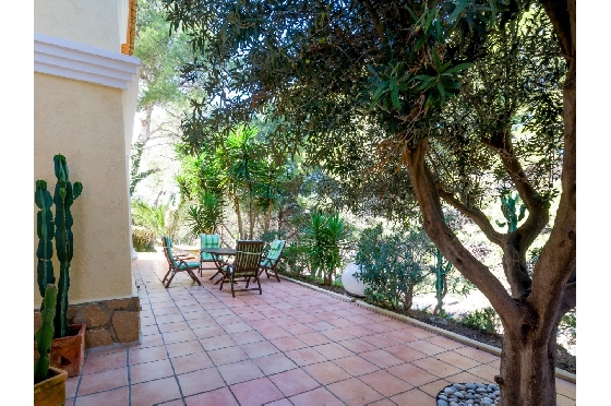 Villa in Benissa zu verkaufen, Woongedeelte 216 m², Bouwjaar 2004, Klimaanlage, Grondstuk 935 m², 4 Slaapkamers, 4 Badkamers, Pool, ref.: AM-12600DR-23