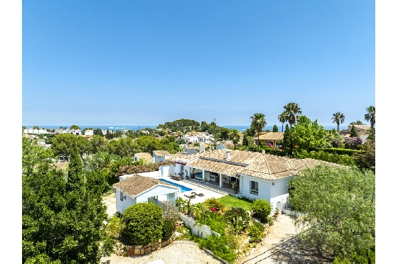 Villa in Denia zu verkaufen, Woongedeelte 324 m², Bouwjaar 1993, Zustand modernisiert, + Fussbodenheizung, Klimaanlage, Grondstuk 1888 m², 4 Slaapkamers, 2 Badkamers, Pool, ref.: BC-7771-11