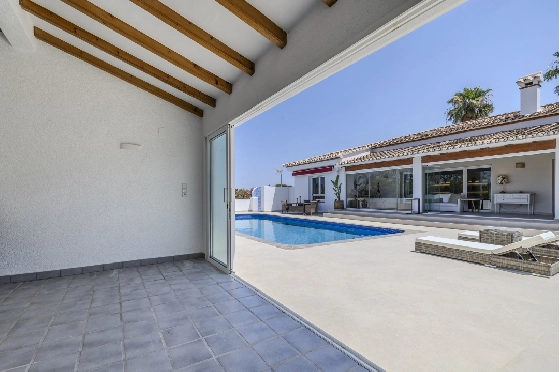 Villa in Denia zu verkaufen, Woongedeelte 324 m², Bouwjaar 1993, Zustand modernisiert, + Fussbodenheizung, Klimaanlage, Grondstuk 1888 m², 4 Slaapkamers, 2 Badkamers, Pool, ref.: BC-7771-15