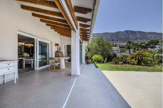 Villa in Denia zu verkaufen, Woongedeelte 324 m², Bouwjaar 1993, Zustand modernisiert, + Fussbodenheizung, Klimaanlage, Grondstuk 1888 m², 4 Slaapkamers, 2 Badkamers, Pool, ref.: BC-7771-16
