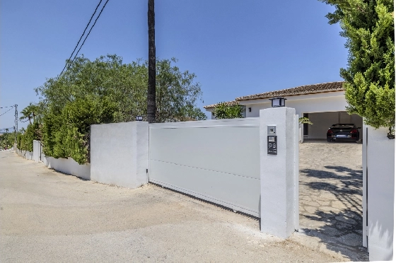 Villa in Denia zu verkaufen, Woongedeelte 324 m², Bouwjaar 1993, Zustand modernisiert, + Fussbodenheizung, Klimaanlage, Grondstuk 1888 m², 4 Slaapkamers, 2 Badkamers, Pool, ref.: BC-7771-24