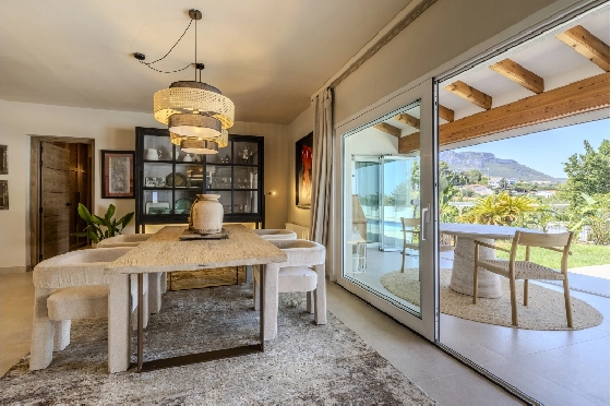 Villa in Denia zu verkaufen, Woongedeelte 324 m², Bouwjaar 1993, Zustand modernisiert, + Fussbodenheizung, Klimaanlage, Grondstuk 1888 m², 4 Slaapkamers, 2 Badkamers, Pool, ref.: BC-7771-28
