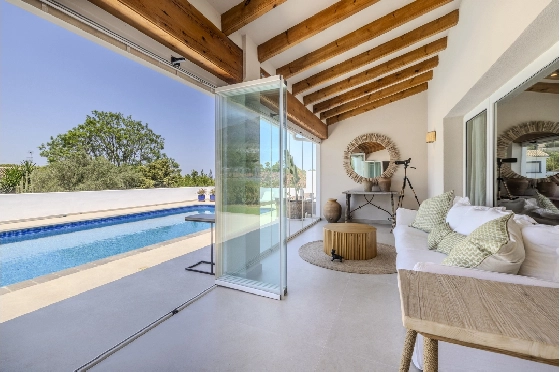 Villa in Denia zu verkaufen, Woongedeelte 324 m², Bouwjaar 1993, Zustand modernisiert, + Fussbodenheizung, Klimaanlage, Grondstuk 1888 m², 4 Slaapkamers, 2 Badkamers, Pool, ref.: BC-7771-29