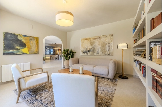 Villa in Denia zu verkaufen, Woongedeelte 324 m², Bouwjaar 1993, Zustand modernisiert, + Fussbodenheizung, Klimaanlage, Grondstuk 1888 m², 4 Slaapkamers, 2 Badkamers, Pool, ref.: BC-7771-37