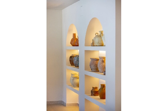 Villa in Denia zu verkaufen, Woongedeelte 324 m², Bouwjaar 1993, Zustand modernisiert, + Fussbodenheizung, Klimaanlage, Grondstuk 1888 m², 4 Slaapkamers, 2 Badkamers, Pool, ref.: BC-7771-40
