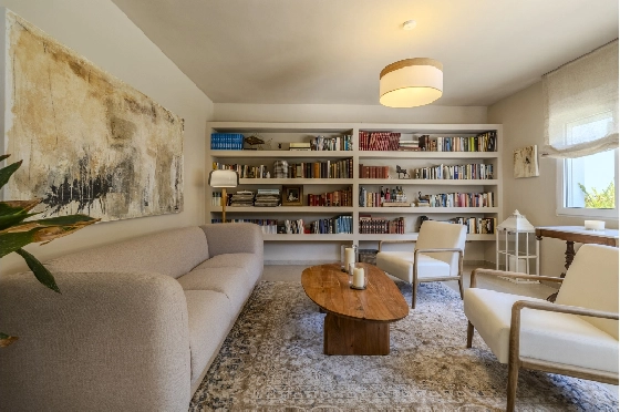 Villa in Denia zu verkaufen, Woongedeelte 324 m², Bouwjaar 1993, Zustand modernisiert, + Fussbodenheizung, Klimaanlage, Grondstuk 1888 m², 4 Slaapkamers, 2 Badkamers, Pool, ref.: BC-7771-52