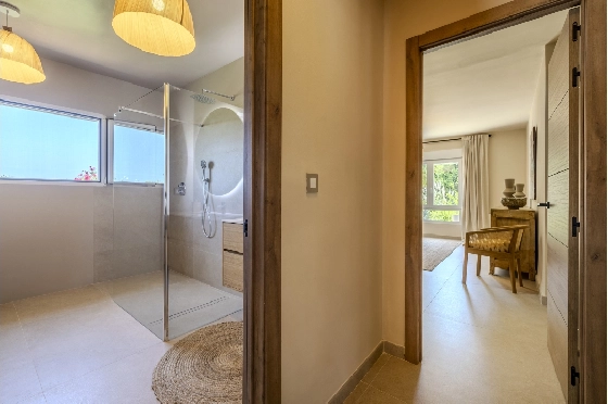 Villa in Denia zu verkaufen, Woongedeelte 324 m², Bouwjaar 1993, Zustand modernisiert, + Fussbodenheizung, Klimaanlage, Grondstuk 1888 m², 4 Slaapkamers, 2 Badkamers, Pool, ref.: BC-7771-55