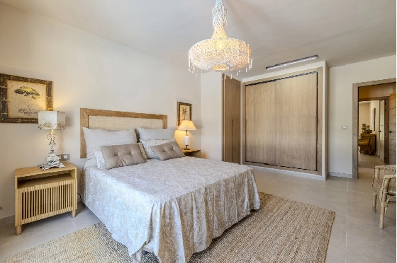 Villa in Denia zu verkaufen, Woongedeelte 324 m², Bouwjaar 1993, Zustand modernisiert, + Fussbodenheizung, Klimaanlage, Grondstuk 1888 m², 4 Slaapkamers, 2 Badkamers, Pool, ref.: BC-7771-63