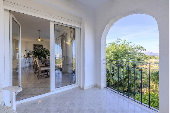 Villa in Denia zu verkaufen, Woongedeelte 267 m², Bouwjaar 1993, Zustand gepflegt, + Zentralheizung, Grondstuk 1085 m², 4 Slaapkamers, 3 Badkamers, Pool, ref.: BC-7785-18