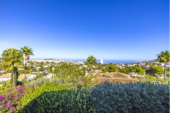 Villa in Denia zu verkaufen, Woongedeelte 267 m², Bouwjaar 1993, Zustand gepflegt, + Zentralheizung, Grondstuk 1085 m², 4 Slaapkamers, 3 Badkamers, Pool, ref.: BC-7785-20