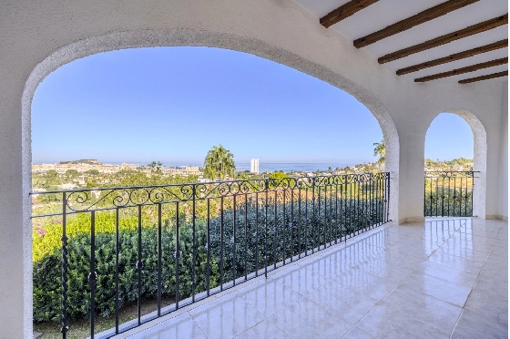 Villa in Denia zu verkaufen, Woongedeelte 267 m², Bouwjaar 1993, Zustand gepflegt, + Zentralheizung, Grondstuk 1085 m², 4 Slaapkamers, 3 Badkamers, Pool, ref.: BC-7785-21