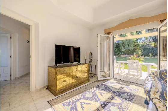 Villa in Denia zu verkaufen, Woongedeelte 267 m², Bouwjaar 1993, Zustand gepflegt, + Zentralheizung, Grondstuk 1085 m², 4 Slaapkamers, 3 Badkamers, Pool, ref.: BC-7785-25