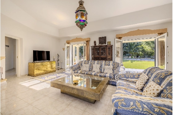 Villa in Denia zu verkaufen, Woongedeelte 267 m², Bouwjaar 1993, Zustand gepflegt, + Zentralheizung, Grondstuk 1085 m², 4 Slaapkamers, 3 Badkamers, Pool, ref.: BC-7785-26