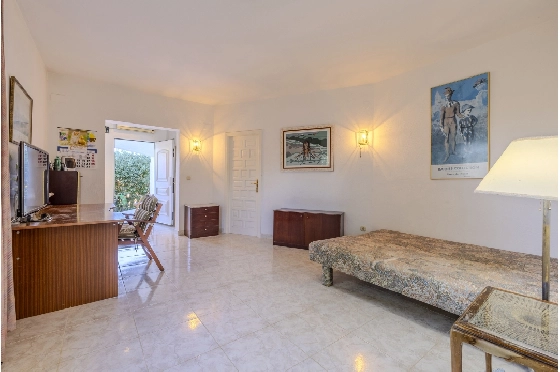Villa in Denia zu verkaufen, Woongedeelte 267 m², Bouwjaar 1993, Zustand gepflegt, + Zentralheizung, Grondstuk 1085 m², 4 Slaapkamers, 3 Badkamers, Pool, ref.: BC-7785-42