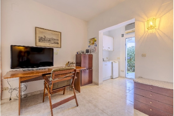 Villa in Denia zu verkaufen, Woongedeelte 267 m², Bouwjaar 1993, Zustand gepflegt, + Zentralheizung, Grondstuk 1085 m², 4 Slaapkamers, 3 Badkamers, Pool, ref.: BC-7785-45
