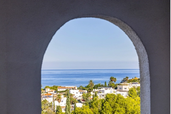 Villa in Denia zu verkaufen, Woongedeelte 267 m², Bouwjaar 1993, Zustand gepflegt, + Zentralheizung, Grondstuk 1085 m², 4 Slaapkamers, 3 Badkamers, Pool, ref.: BC-7785-49