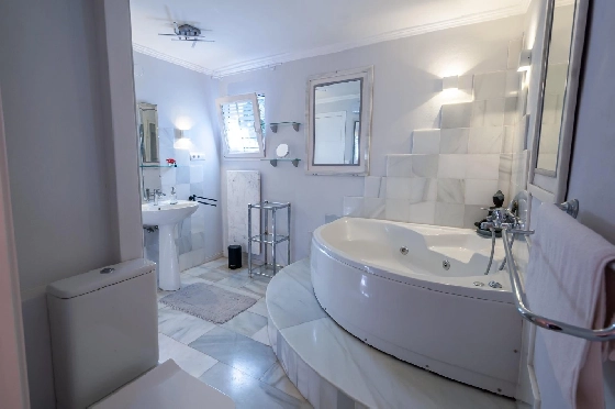 Villa in Calpe(Canuta) zu verkaufen, Woongedeelte 187 m², Klimaanlage, 4 Slaapkamers, 3 Badkamers, Pool, ref.: COB-3547-10535-31