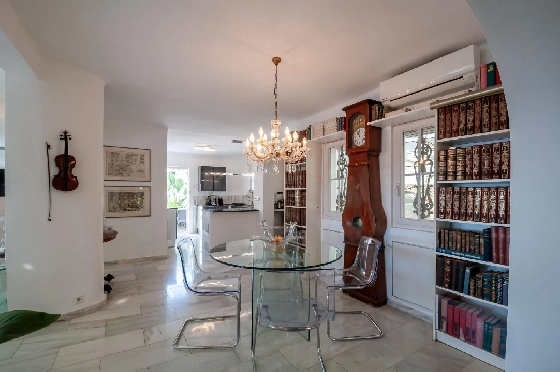 Villa in Calpe(Canuta) zu verkaufen, Woongedeelte 187 m², Klimaanlage, 4 Slaapkamers, 3 Badkamers, Pool, ref.: COB-3547-10535-8