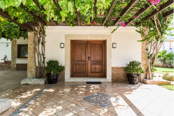 Villa in Denia zu verkaufen, Woongedeelte 266 m², Klimaanlage, Grondstuk 1254 m², 5 Slaapkamers, 3 Badkamers, Pool, ref.: VI-CHA2550-19
