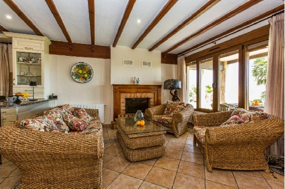 Villa in Denia zu verkaufen, Woongedeelte 266 m², Klimaanlage, Grondstuk 1254 m², 5 Slaapkamers, 3 Badkamers, Pool, ref.: VI-CHA2550-25