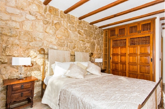 Villa in Denia zu verkaufen, Woongedeelte 266 m², Klimaanlage, Grondstuk 1254 m², 5 Slaapkamers, 3 Badkamers, Pool, ref.: VI-CHA2550-32