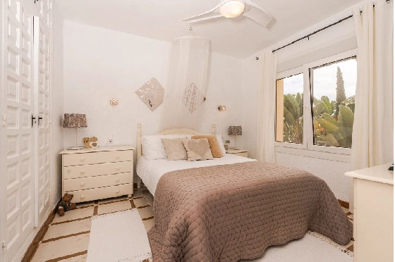 Villa in Javea zu verkaufen, Woongedeelte 246 m², Klimaanlage, Grondstuk 1125 m², 4 Slaapkamers, 4 Badkamers, Pool, ref.: AVS-57244-15