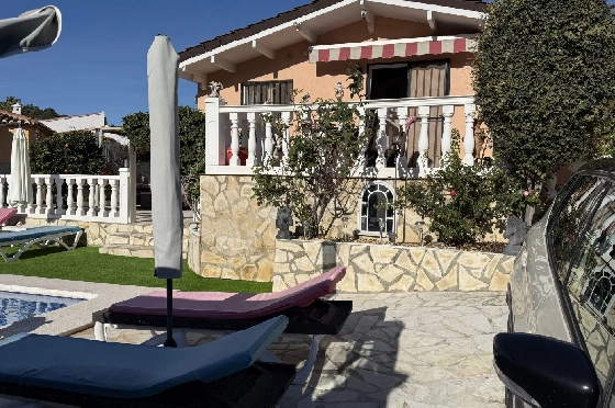 Villa in Pedreguer zu verkaufen, Woongedeelte 61 m², Bouwjaar 2014, Zustand gepflegt, + KLIMA, Klimaanlage, Grondstuk 385 m², 2 Slaapkamers, 1 Badkamers, Pool, ref.: RG-0126-8