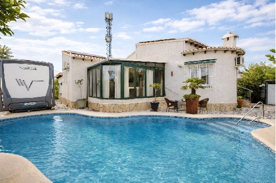Villa in Els Poblets zu verkaufen, Woongedeelte 105 m², Bouwjaar 1990, + Zentralheizung, Klimaanlage, Grondstuk 536 m², 2 Slaapkamers, 2 Badkamers, Pool, ref.: JS-0326-1