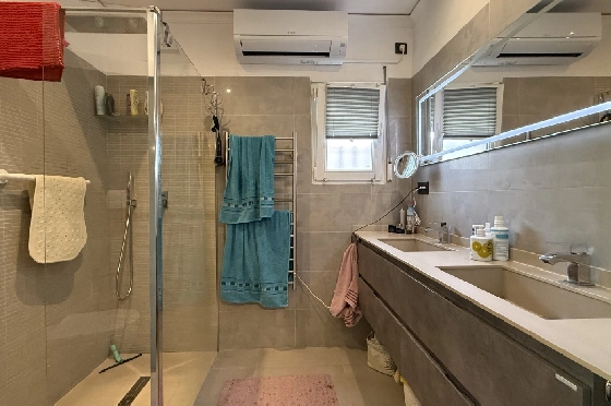 Villa in Els Poblets zu verkaufen, Woongedeelte 105 m², Bouwjaar 1990, + Zentralheizung, Klimaanlage, Grondstuk 536 m², 2 Slaapkamers, 2 Badkamers, Pool, ref.: JS-0326-12