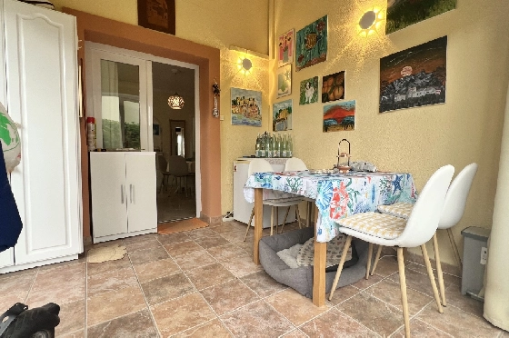 Villa in Els Poblets zu verkaufen, Woongedeelte 95 m², Bouwjaar 2001, Zustand gepflegt, + Ofen, Klimaanlage, Grondstuk 350 m², 3 Slaapkamers, 3 Badkamers, Pool, ref.: FK-0326-2