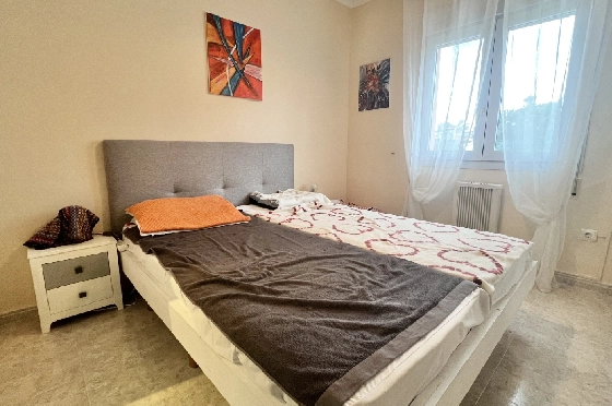 Villa in Els Poblets zu verkaufen, Woongedeelte 95 m², Bouwjaar 2001, Zustand gepflegt, + Ofen, Klimaanlage, Grondstuk 350 m², 3 Slaapkamers, 3 Badkamers, Pool, ref.: FK-0326-8