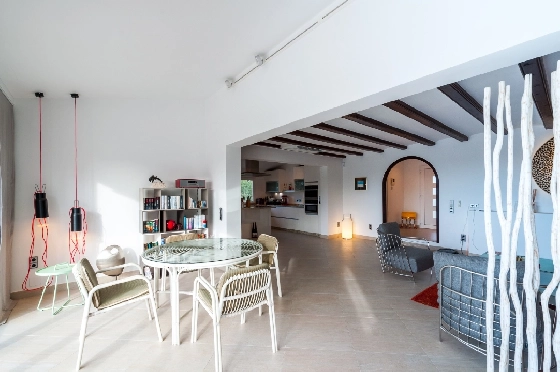 Villa in Moraira zu verkaufen, Woongedeelte 270 m², Klimaanlage, Grondstuk 897 m², 3 Slaapkamers, 3 Badkamers, Pool, ref.: AM-12629DR-11