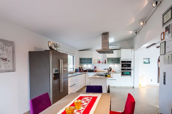Villa in Moraira zu verkaufen, Woongedeelte 270 m², Klimaanlage, Grondstuk 897 m², 3 Slaapkamers, 3 Badkamers, Pool, ref.: AM-12629DR-13