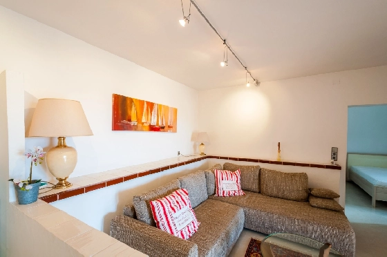 Villa in Moraira zu verkaufen, Woongedeelte 270 m², Klimaanlage, Grondstuk 897 m², 3 Slaapkamers, 3 Badkamers, Pool, ref.: AM-12629DR-23