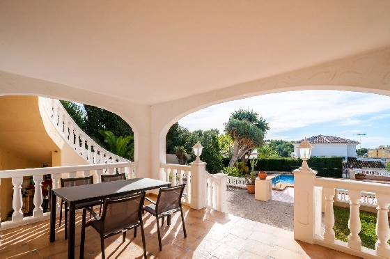 Villa in Moraira zu verkaufen, Woongedeelte 270 m², Klimaanlage, Grondstuk 897 m², 3 Slaapkamers, 3 Badkamers, Pool, ref.: AM-12629DR-29