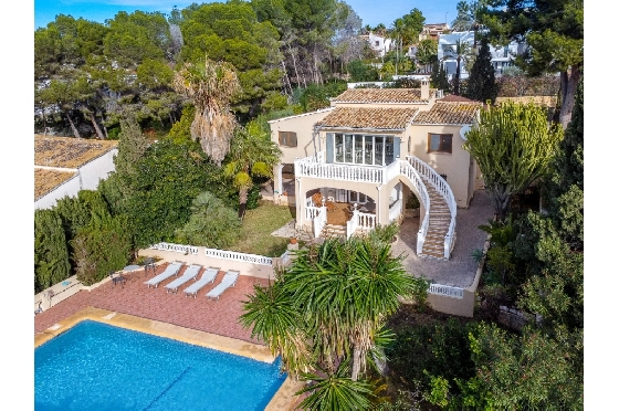 Villa in Moraira zu verkaufen, Woongedeelte 270 m², Klimaanlage, Grondstuk 897 m², 3 Slaapkamers, 3 Badkamers, Pool, ref.: AM-12629DR-31