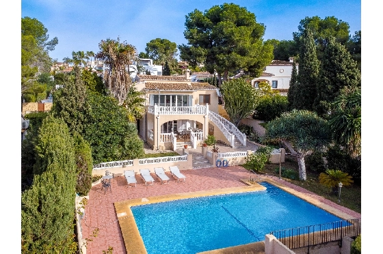 Villa in Moraira zu verkaufen, Woongedeelte 270 m², Klimaanlage, Grondstuk 897 m², 3 Slaapkamers, 3 Badkamers, Pool, ref.: AM-12629DR-33