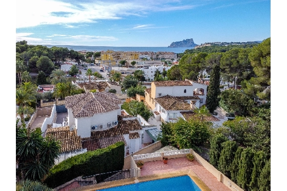 Villa in Moraira zu verkaufen, Woongedeelte 270 m², Klimaanlage, Grondstuk 897 m², 3 Slaapkamers, 3 Badkamers, Pool, ref.: AM-12629DR-34