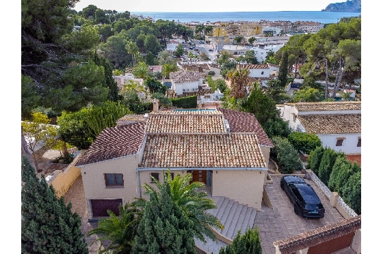 Villa in Moraira zu verkaufen, Woongedeelte 270 m², Klimaanlage, Grondstuk 897 m², 3 Slaapkamers, 3 Badkamers, Pool, ref.: AM-12629DR-36