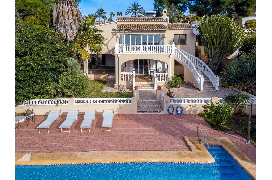 Villa in Moraira zu verkaufen, Woongedeelte 270 m², Klimaanlage, Grondstuk 897 m², 3 Slaapkamers, 3 Badkamers, Pool, ref.: AM-12629DR-37